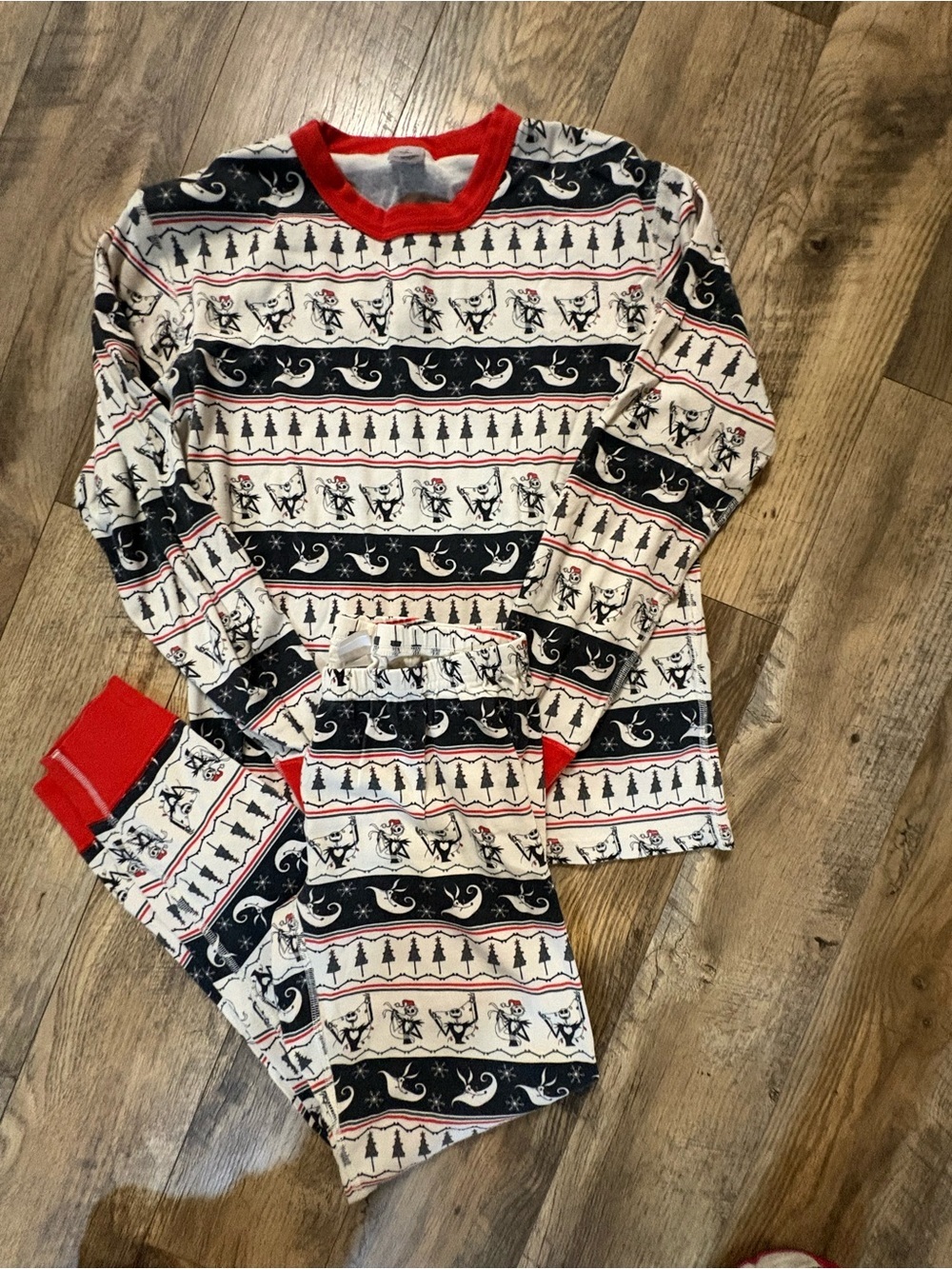 Disney nightmare before Christmas Pajama Set - White, Black & Red